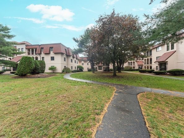 685 Oak St 37, Brockton MA 02301