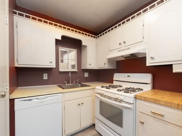 685 Oak St 37, Brockton MA 02301