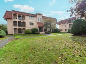 685 Oak St 37, Brockton MA 02301