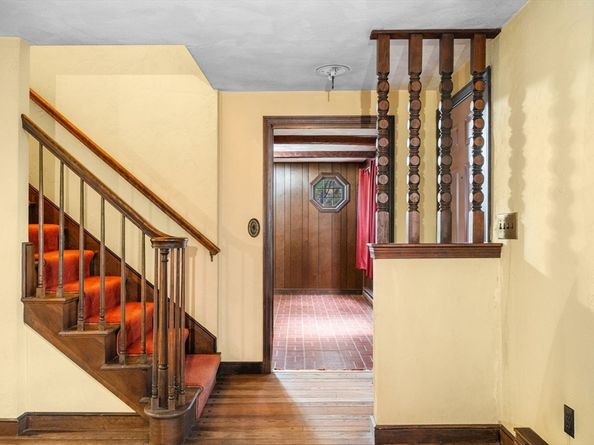 60 Pond St, Milton MA 02186