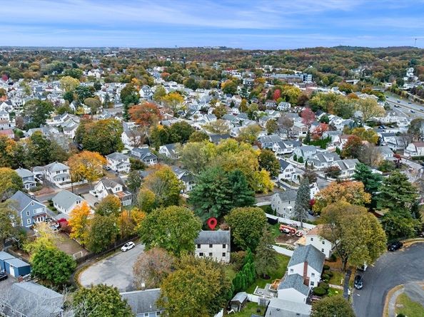 60 Pond St, Milton MA 02186