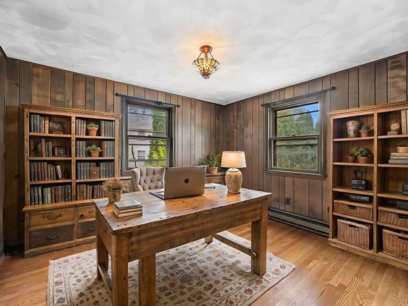 60 Pond St, Milton MA 02186