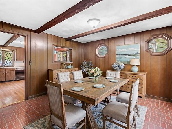 60 Pond St, Milton MA 02186