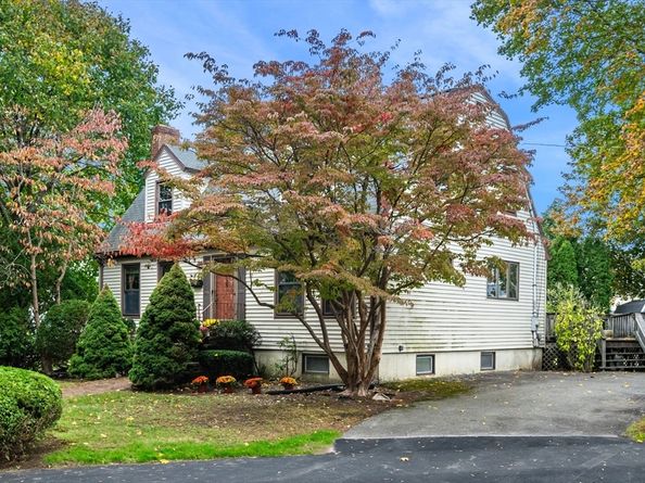 60 Pond St, Milton MA 02186