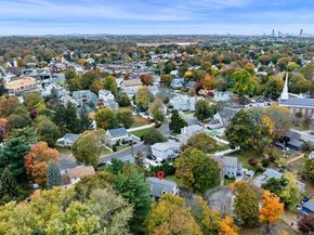 60 Pond St, Milton MA 02186