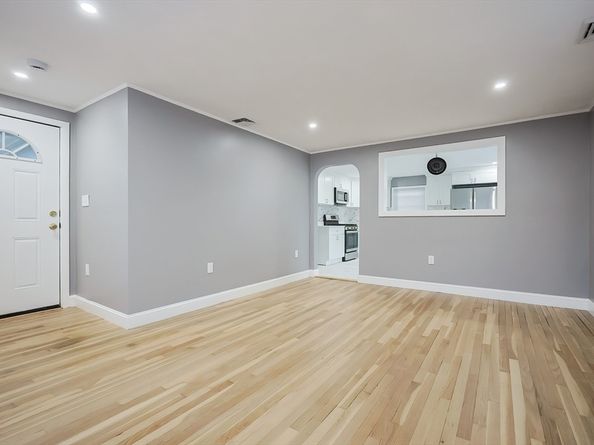 16 Hawes St, Revere MA 02151