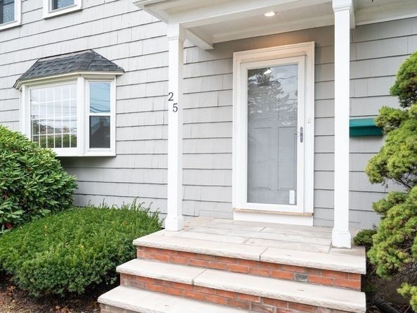 25 Tedesco St, Marblehead MA 01945