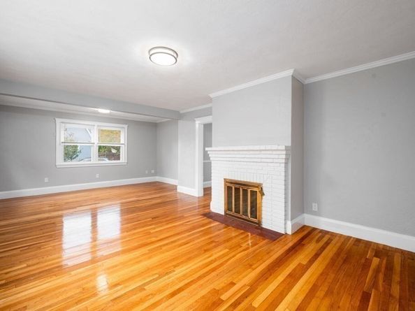 25 Tedesco St, Marblehead MA 01945