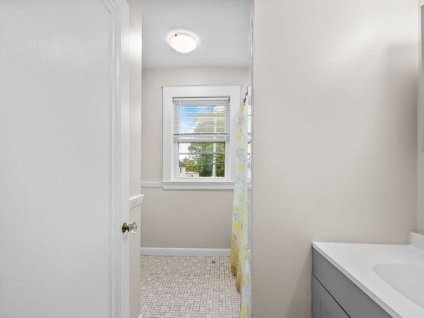 25 Tedesco St, Marblehead MA 01945