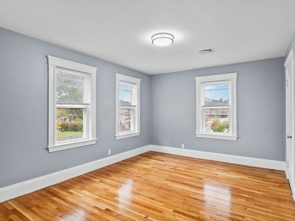 25 Tedesco St, Marblehead MA 01945