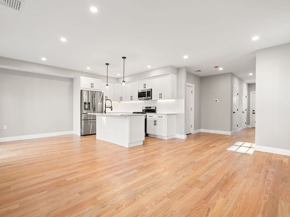 19 Vine 3, Weymouth MA 02188