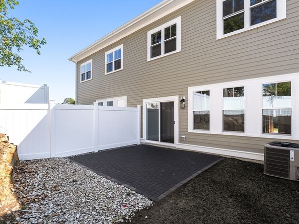 19 Vine 3, Weymouth MA 02188