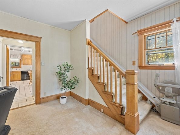 62 Maple St, West Boylston MA 01583