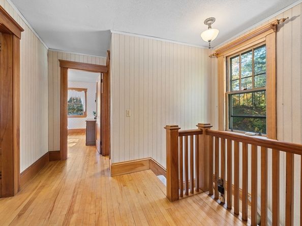 62 Maple St, West Boylston MA 01583