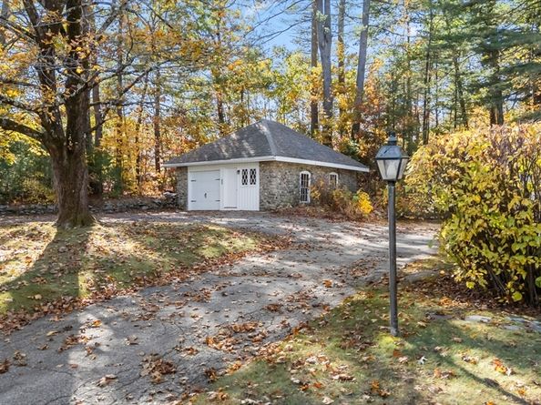 62 Maple St, West Boylston MA 01583