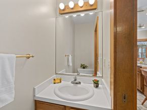 62 Maple St, West Boylston MA 01583