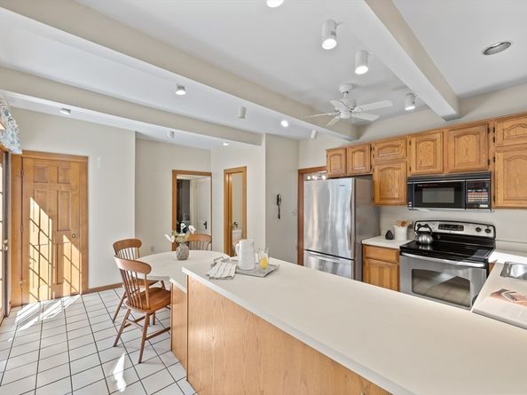 62 Maple St, West Boylston MA 01583