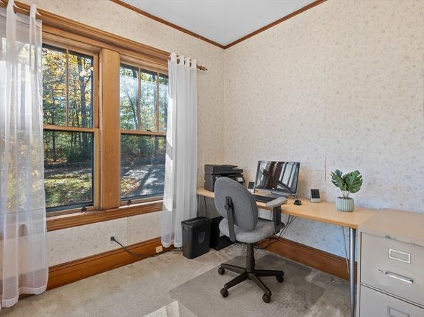 62 Maple St, West Boylston MA 01583