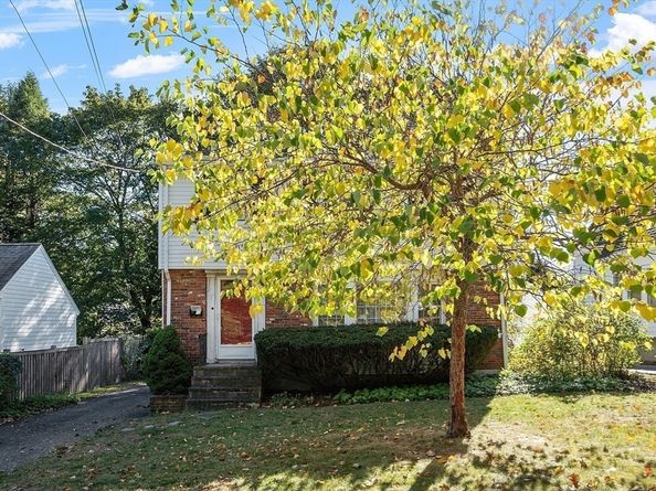103 N Hancock St, Lexington MA 02420
