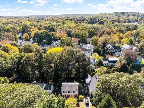 103 N Hancock St, Lexington MA 02420
