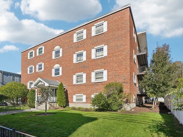 48 Coffey PH:10D, Boston MA 02122