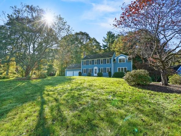 4 Jonathans Way, Upton MA 01568