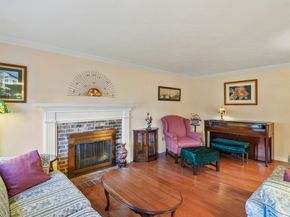 4 Jonathans Way, Upton MA 01568