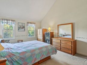 4 Jonathans Way, Upton MA 01568