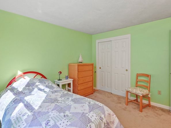 4 Jonathans Way, Upton MA 01568