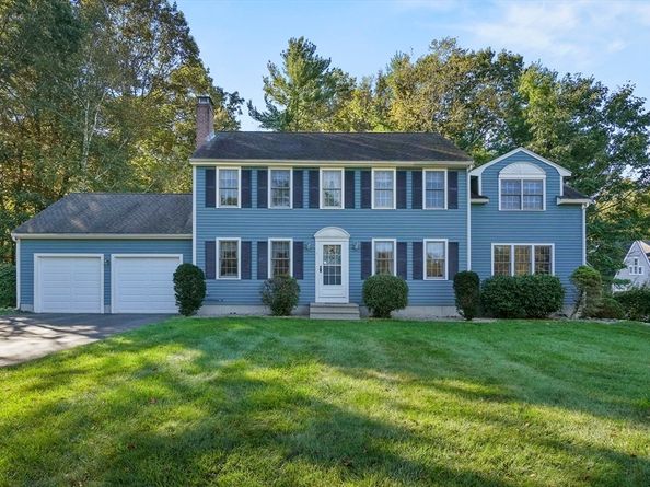 4 Jonathans Way, Upton MA 01568