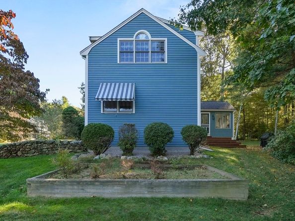 4 Jonathans Way, Upton MA 01568