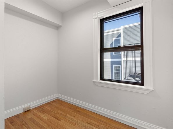 250 W Fifth St 3, Boston MA 02127
