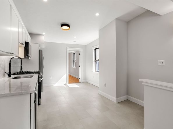 250 W Fifth St 3, Boston MA 02127