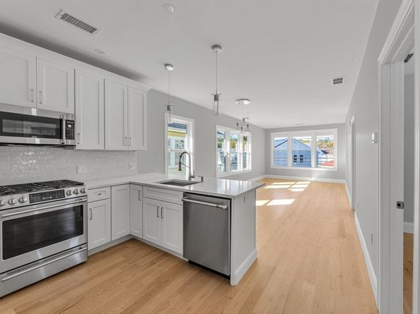 103-105 Neponset St, Boston MA 02131