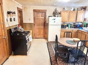 38 Mount Pleasant St, North Brookfield MA 01535