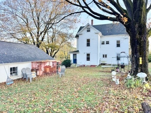 38 Mount Pleasant St, North Brookfield MA 01535