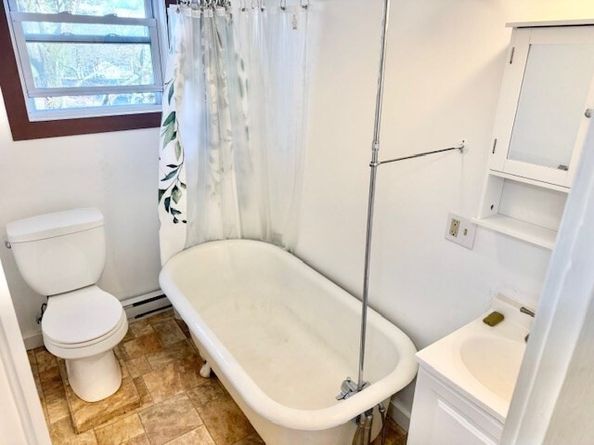 38 Mount Pleasant St, North Brookfield MA 01535