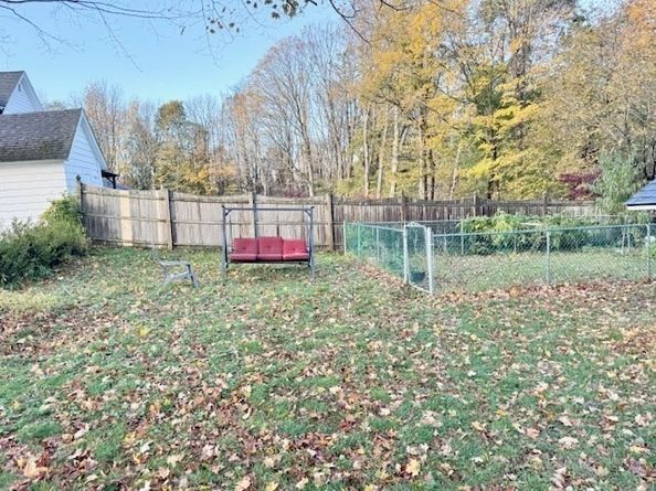 38 Mount Pleasant St, North Brookfield MA 01535