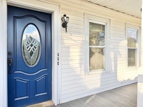 38 Mount Pleasant St, North Brookfield MA 01535