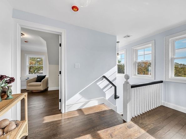 16 Oak Street, Wellesley MA 02482