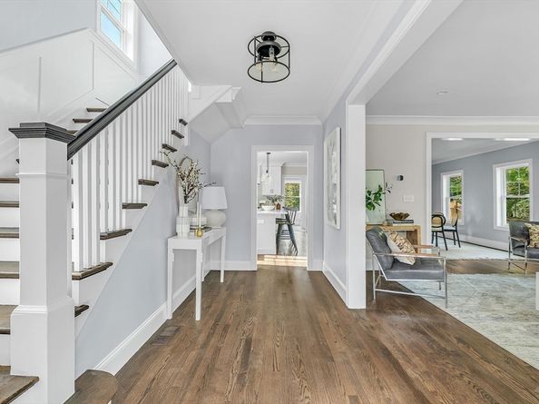 16 Oak Street, Wellesley MA 02482