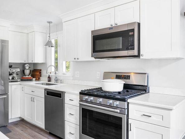 99 Doane St, Cohasset MA 02025