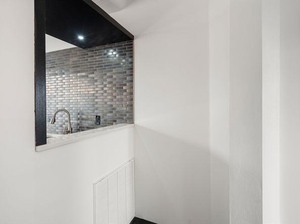 453 Washington 11B, Boston MA 02111