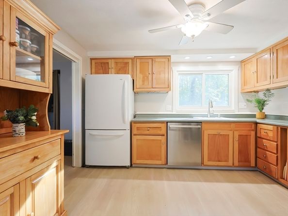 91 Eaton Road W, Framingham MA 01701