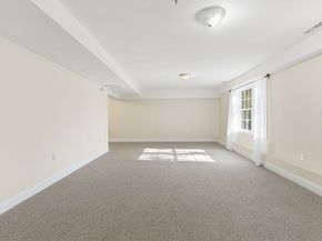 90 Rangeway Rd 303, Billerica MA 01821