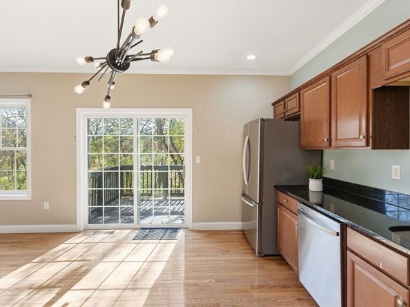 90 Rangeway Rd 303, Billerica MA 01821