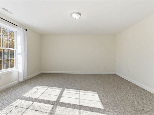 90 Rangeway Rd 303, Billerica MA 01821