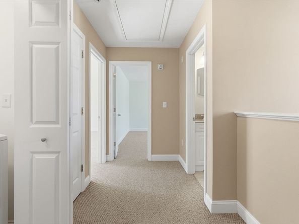 90 Rangeway Rd 303, Billerica MA 01821