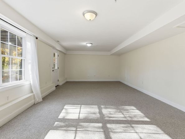 90 Rangeway Rd 303, Billerica MA 01821