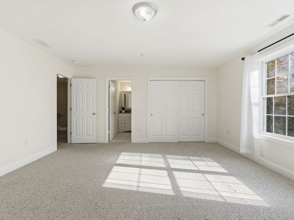 90 Rangeway Rd 303, Billerica MA 01821